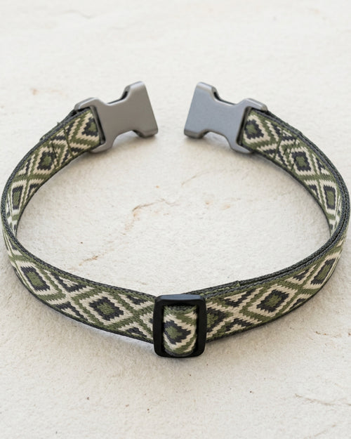 Bosey Geometric Jacquard Dog Collar 32–52 cm Moss Cream - Lifestyle view